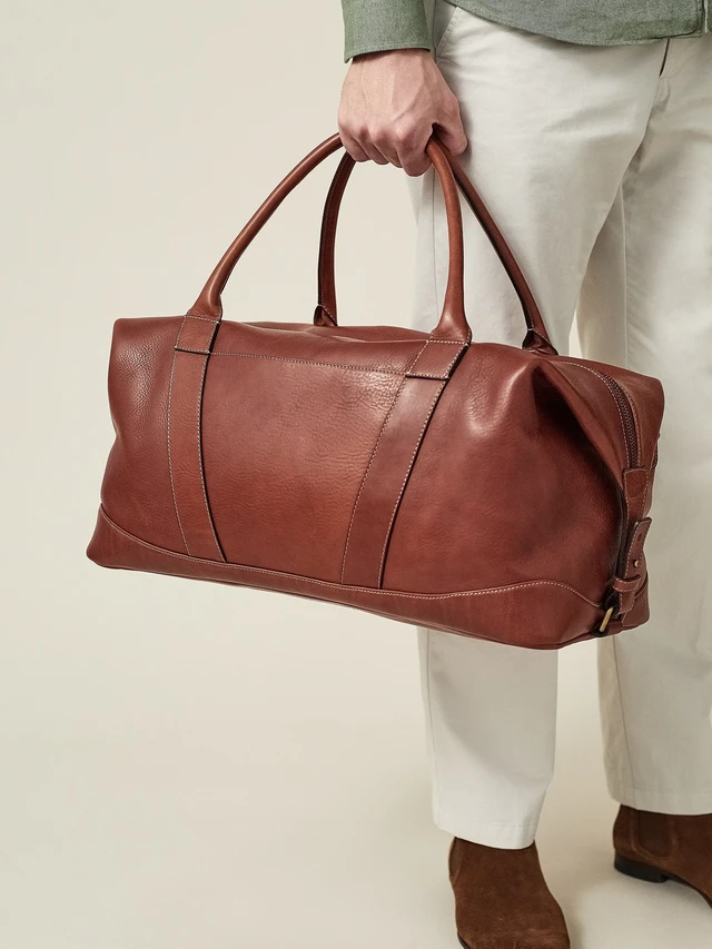 Spacious Weekender Travel Bag With Detachable Shoulder Strap