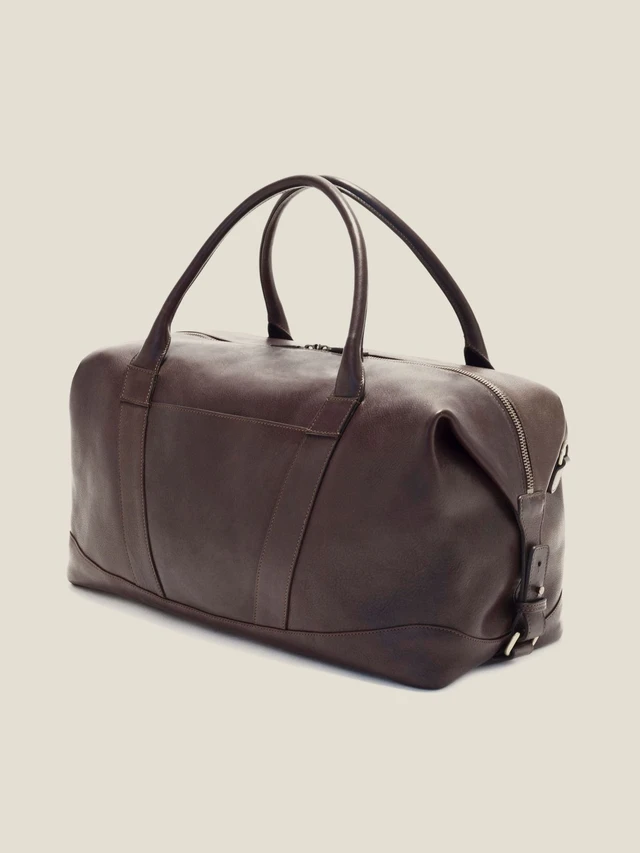 Spacious Weekender Travel Bag With Detachable Shoulder Strap