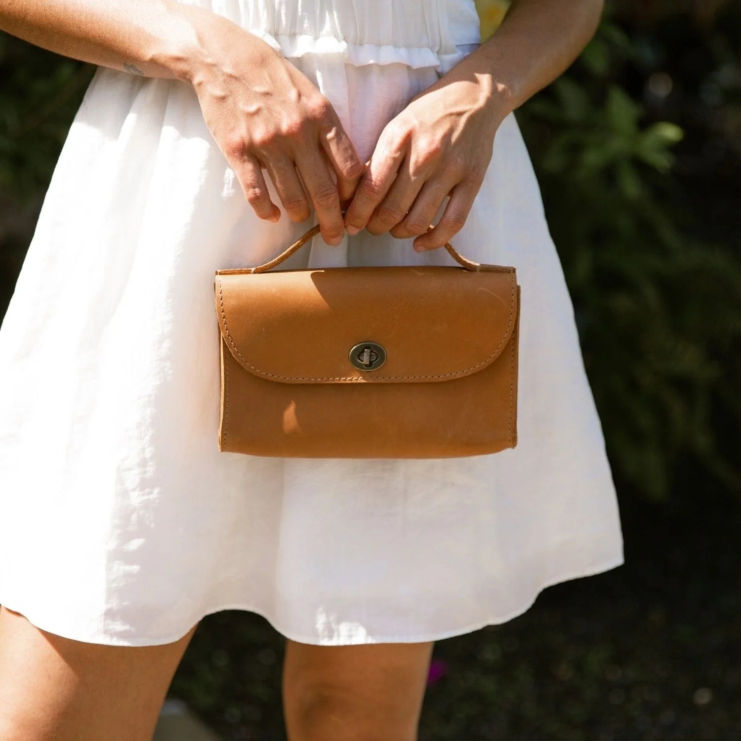 Flap Magnetic Turnlock Snap Clutch Bag With Short Top Handle