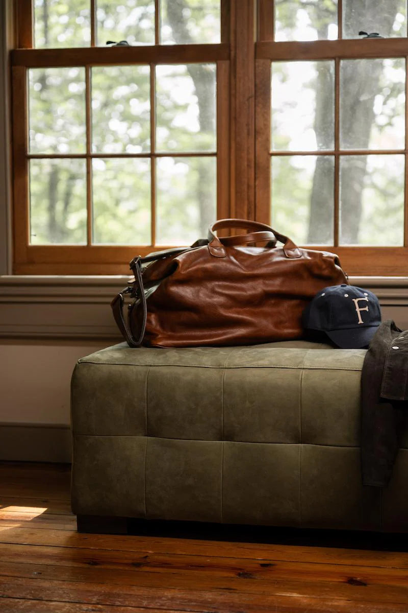 Expandable Weekend Travel Duffle Bag With Padded Adjustable Shoulder Strap