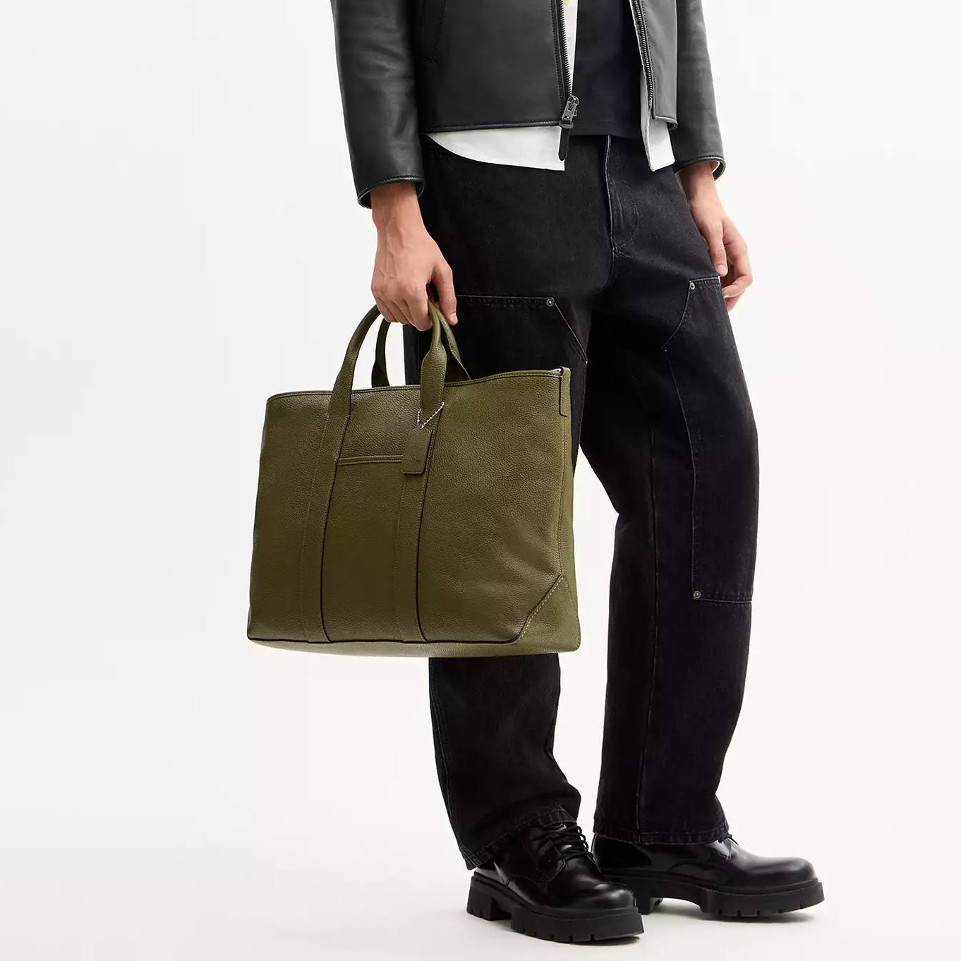 Multi-Functional Travel Tote Bag With Detachable Convertible Strap